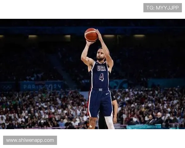 克莱新赛季首战表现平平13投仅4中三分球命中率低迷仅得10分