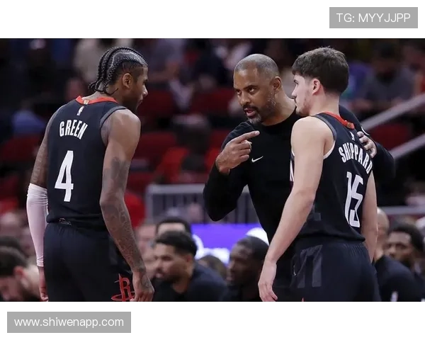 乌度卡强调快速出球的重要性避免高风险传球策略